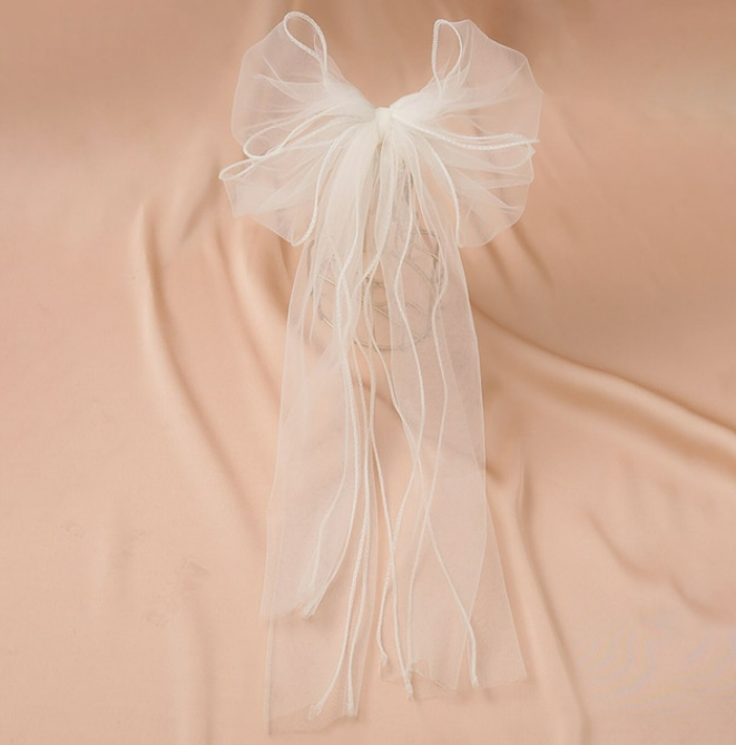 Tulle Pearl Bride Hair Bow, Veil Alternative, Wedding Bow, Pearl Veil, Bride Veil Bow, Bridal Hair Bow, Wedding Accessories Bride