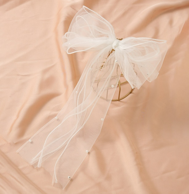 Tulle Pearl Bride Hair Bow, Veil Alternative, Wedding Bow, Pearl Veil, Bride Veil Bow, Bridal Hair Bow, Wedding Accessories Bride